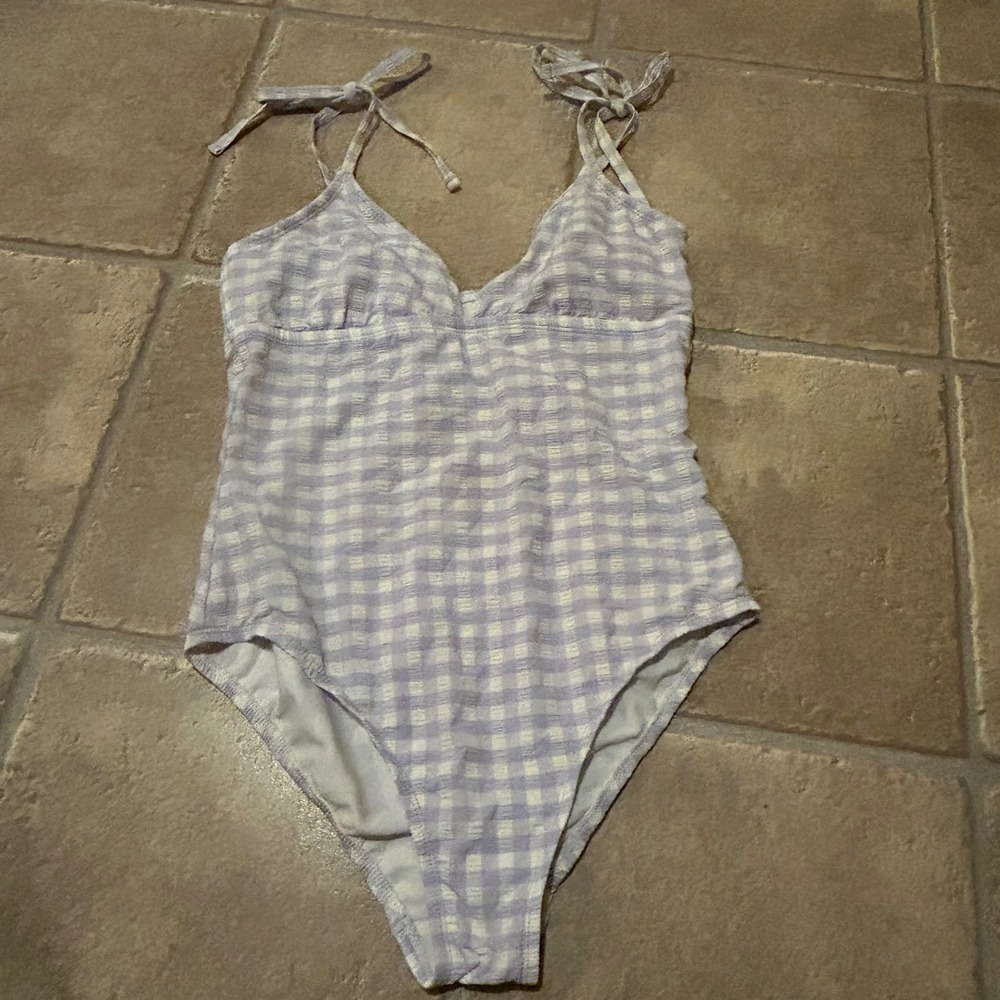Kona Sol Lavender White Gingham Seersucker Tie Shoulder One Piece Swimsuit M